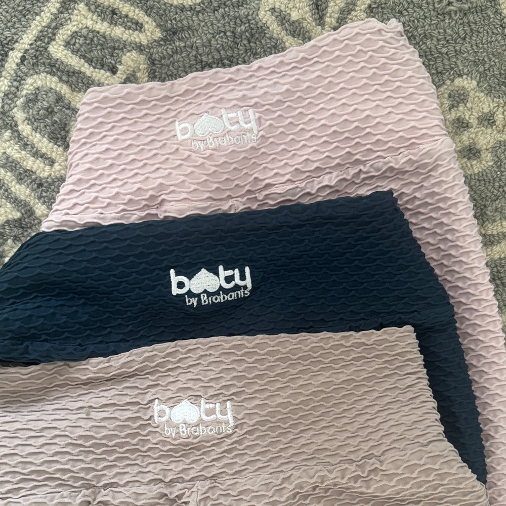 Booty by Brabants Textured Leggings - Pink and Black - Picture 4 of 5